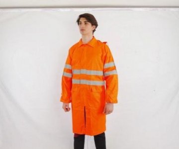 Reflektörlü yağmurluk